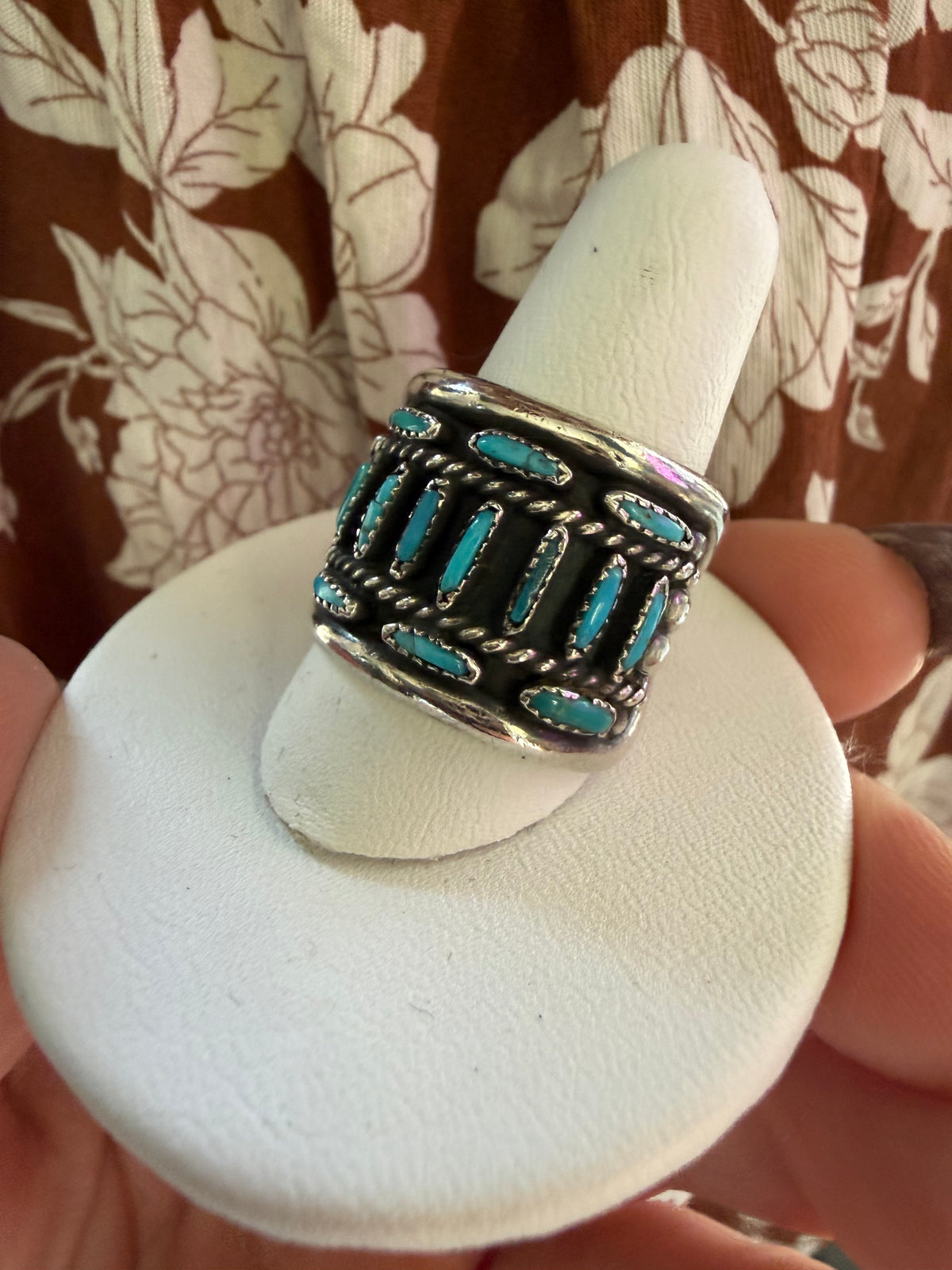 VINTAGE NATIVE AMERICAN STERLING SILVER PETIT POINT RING SIZE 7.5