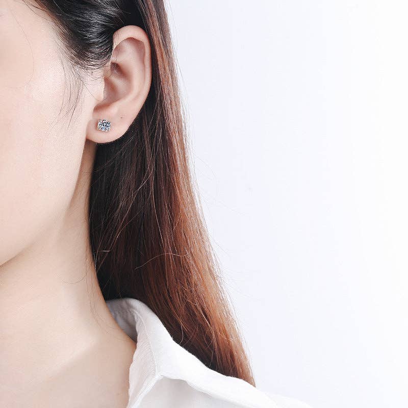 Round Moissanite Stud Earrings