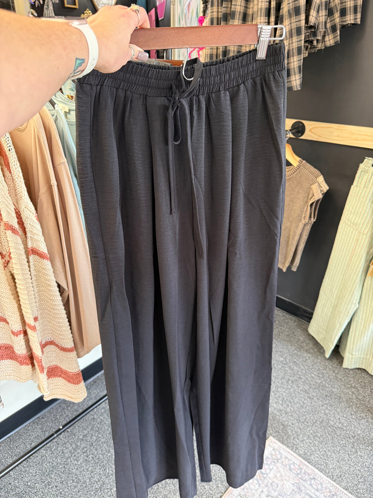 S-3x Black Dressy Chic Comfort Pant Elastic Waist | Queen Bee Boutique