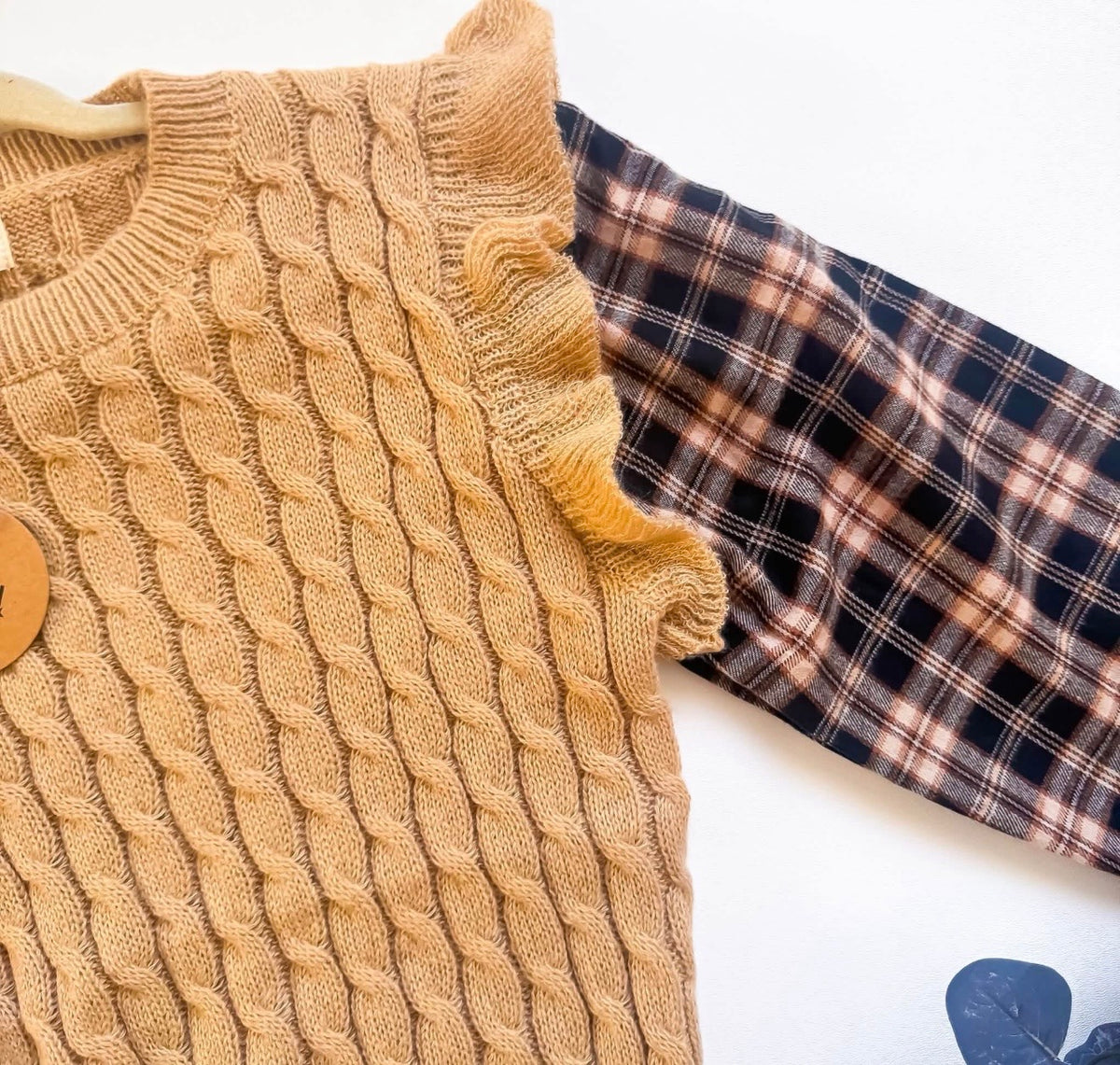 Cozy Cable Knit Sweater Vest with Plaid Sleeves β Tan & Black