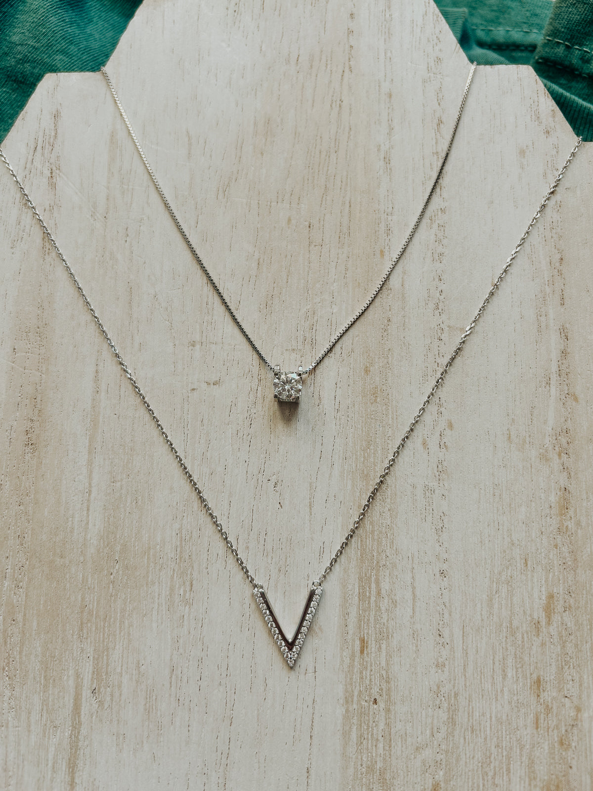 V-Shape Moissanite Wedding Necklace in 925 Sterling Silver – Elegant Bridal Jewelry | QB Customs