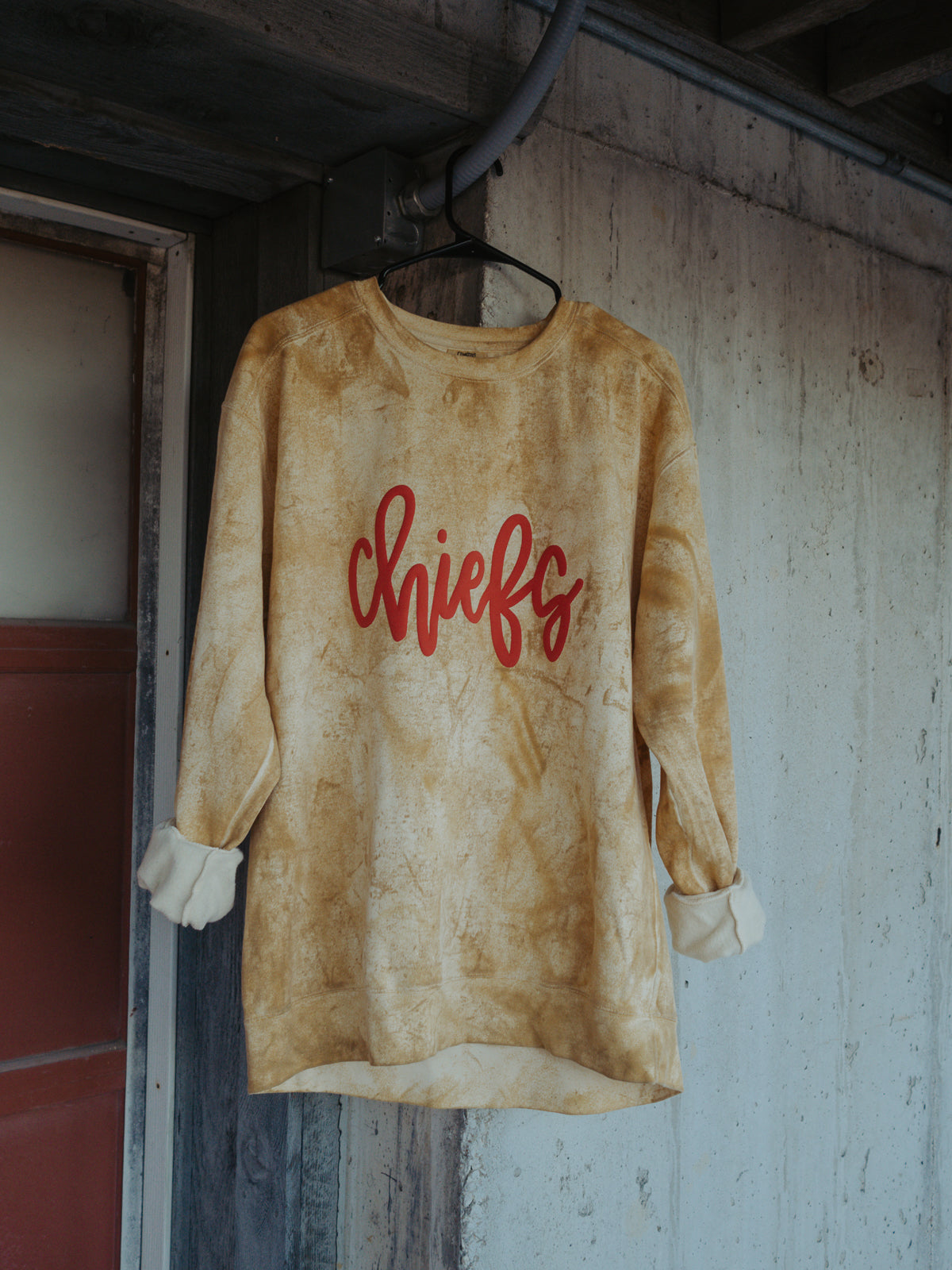 C h I e f s Red Puff Golden Crew – Stylish & Cozy Game Day Sweatshirt | QB Customs
