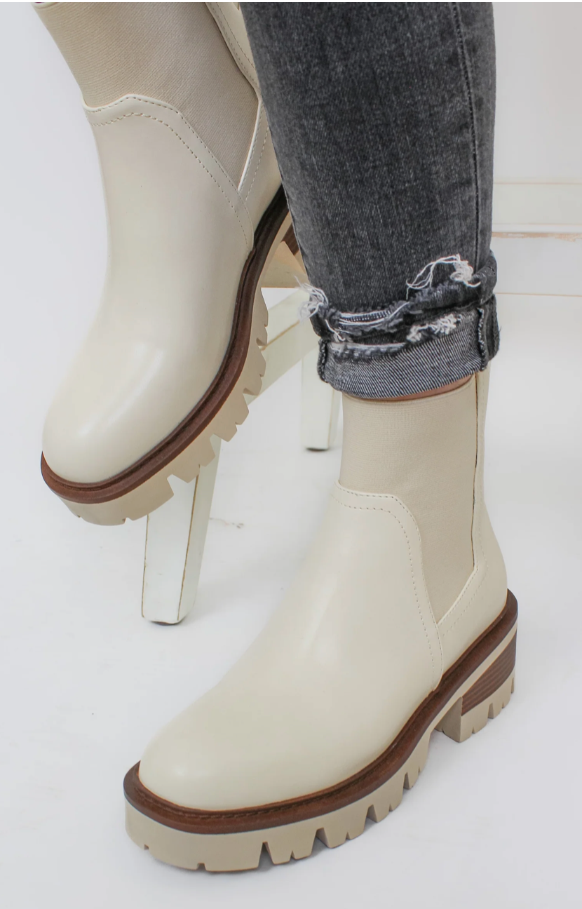 MIA Ives Boots Bone