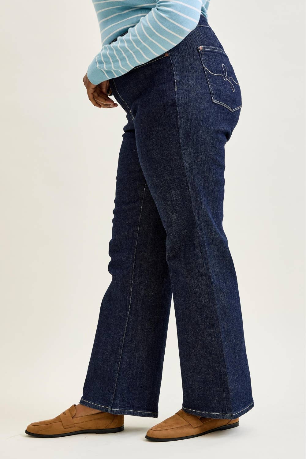 Judy Blue Dark Wash Relaxed Leg Chic Jeans Plus
