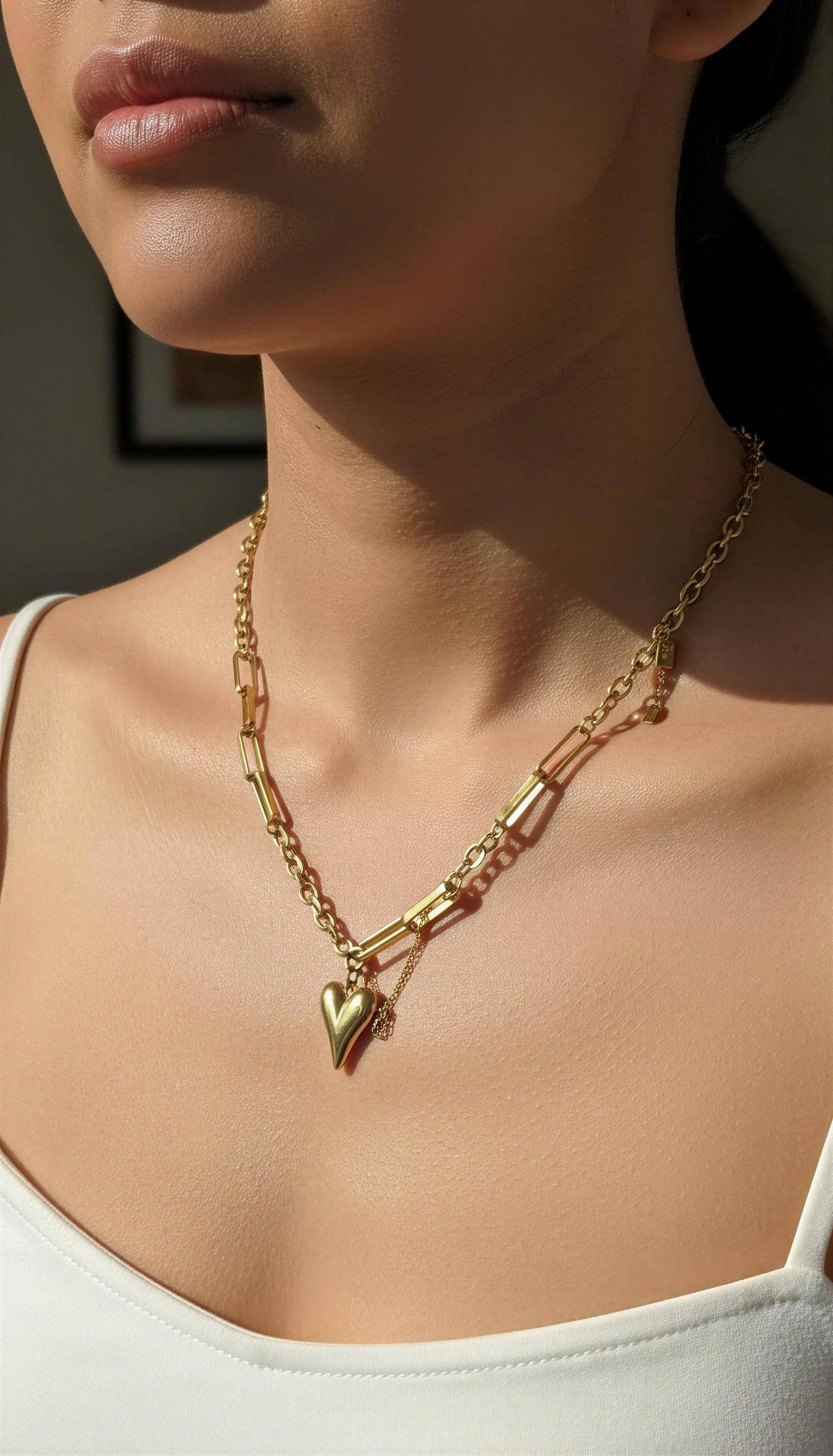 Sparkling statement pieces - rings, necklaces, earrings - Designer Jewels Queen Bee Boutique