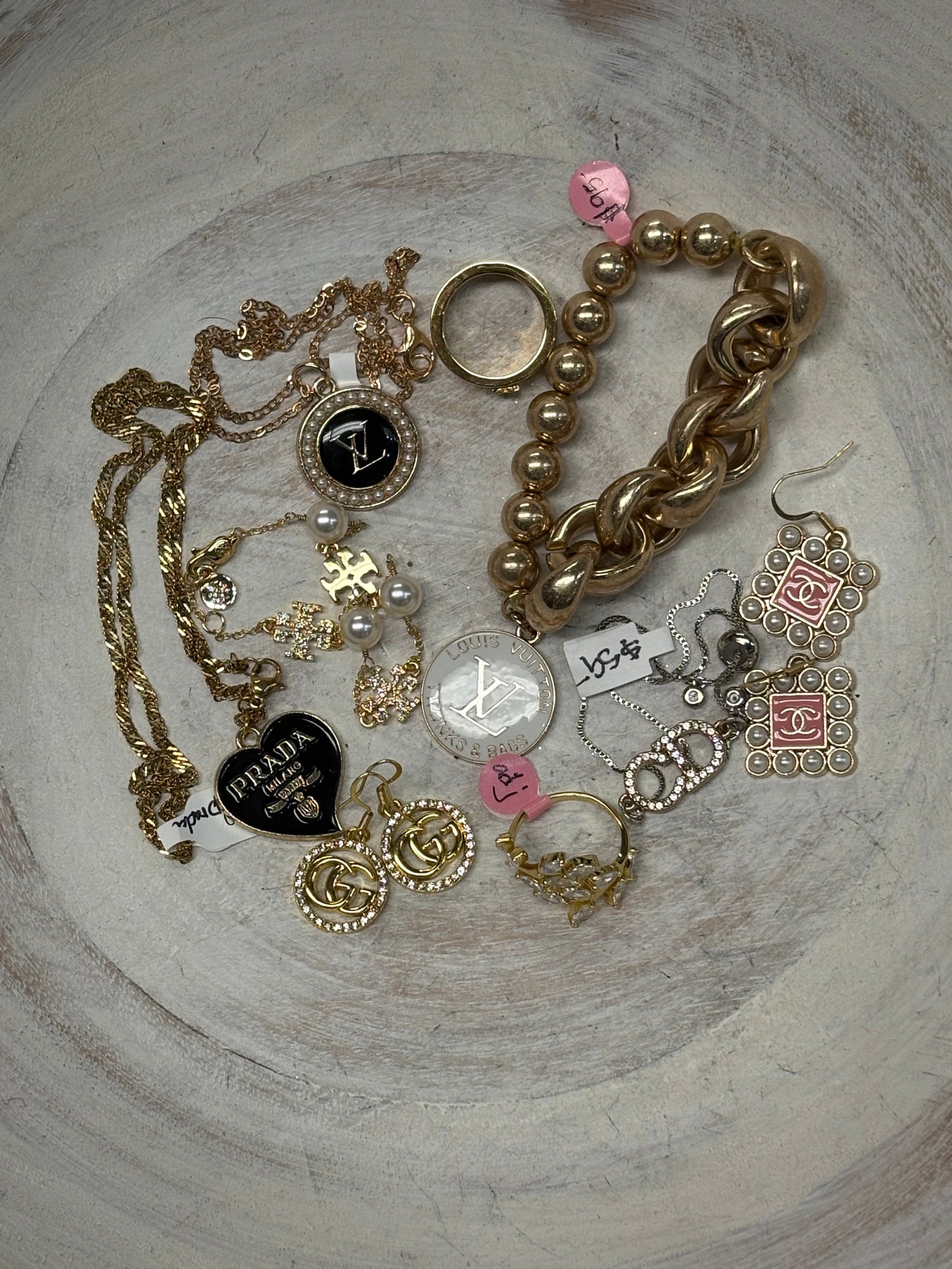 Sparkling statement pieces - rings, necklaces, earrings - Designer Jewels Queen Bee Boutique