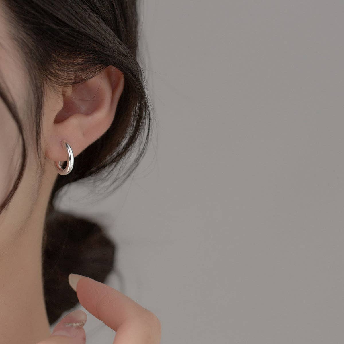 Dainty Small Minimalist Hoop Earrings in 925 Sterling Silver