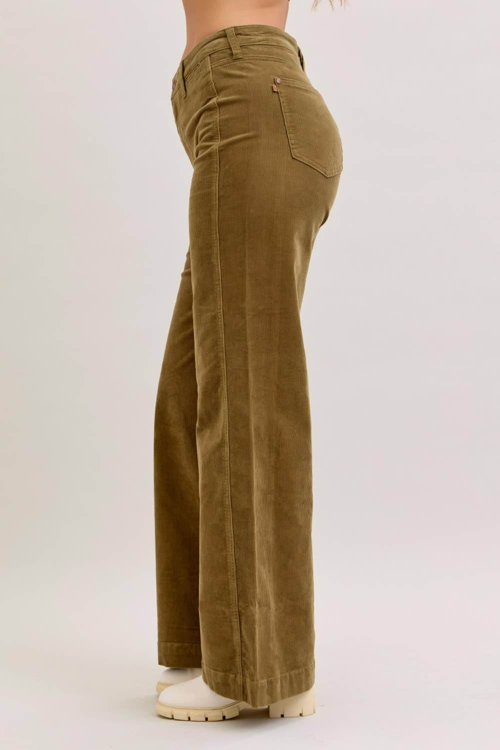 Judy Blue HW Retro Wide Welt Pockets & Forward Side Seams | Queen Bee Boutique