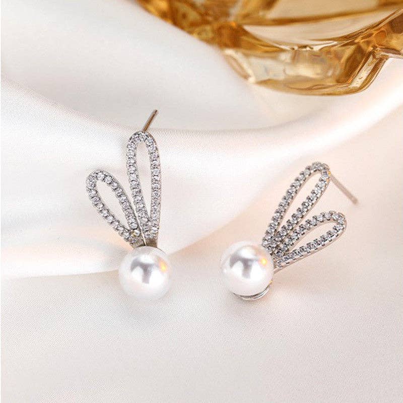 Dainty Cute Bunny Rabbit Pearl Stud Earrings