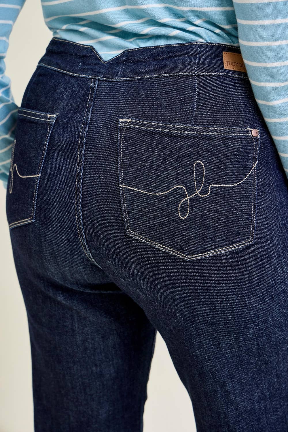 Judy Blue Dark Wash Relaxed Leg Chic Jeans Plus