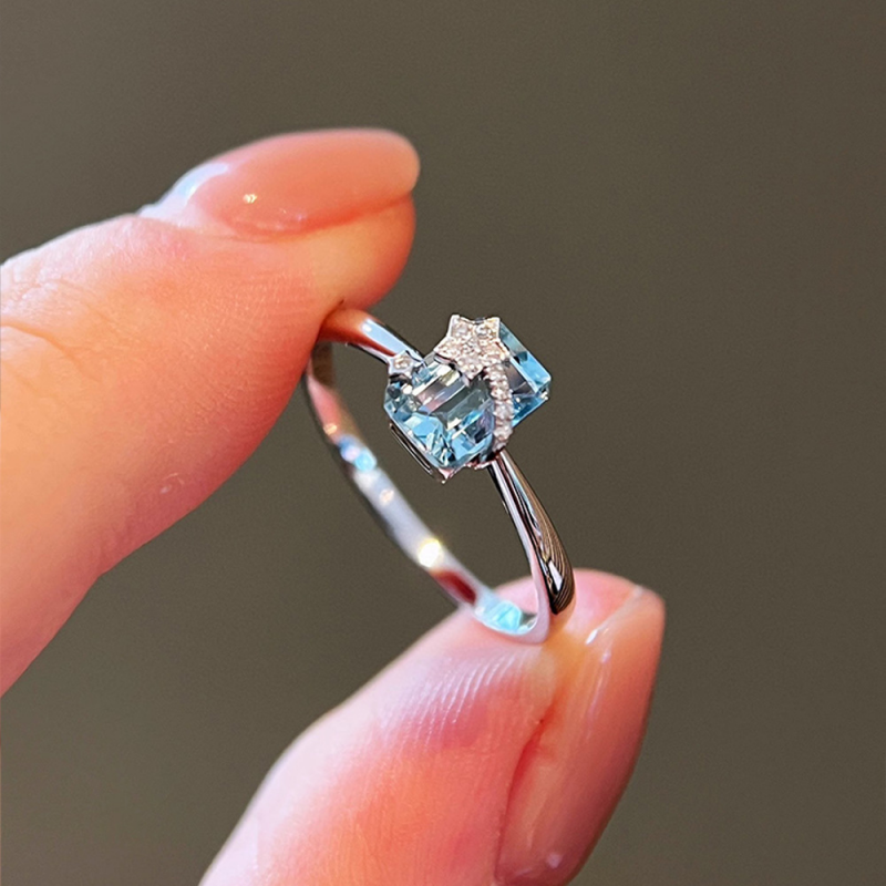 Dainty Blue Gemstone Star Band Ring in 925