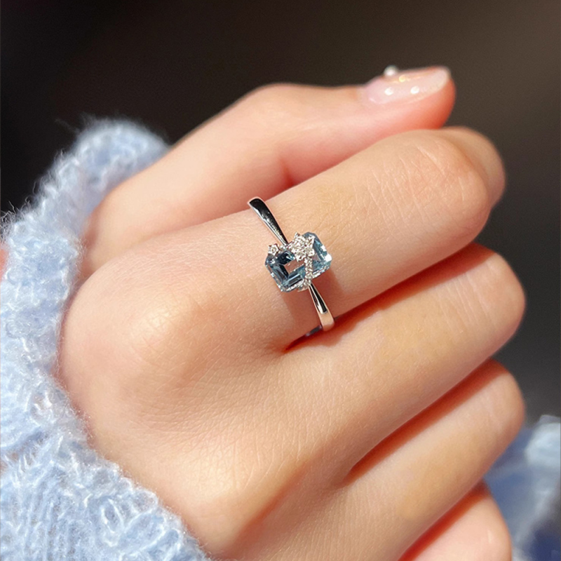 Dainty Blue Gemstone Star Band Ring in 925