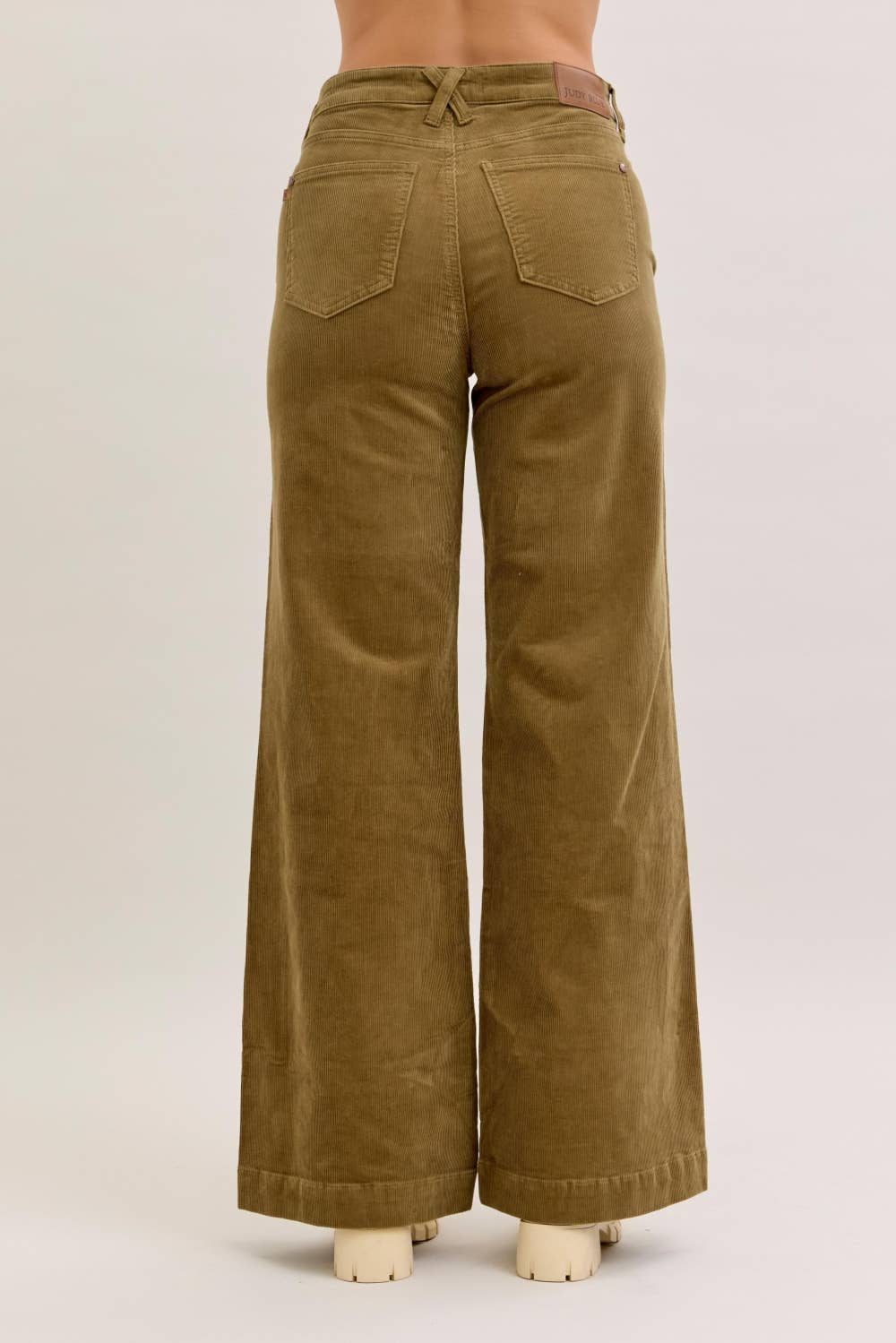 Judy Blue HW Retro Wide Welt Pockets & Forward Side Seams | Queen Bee Boutique