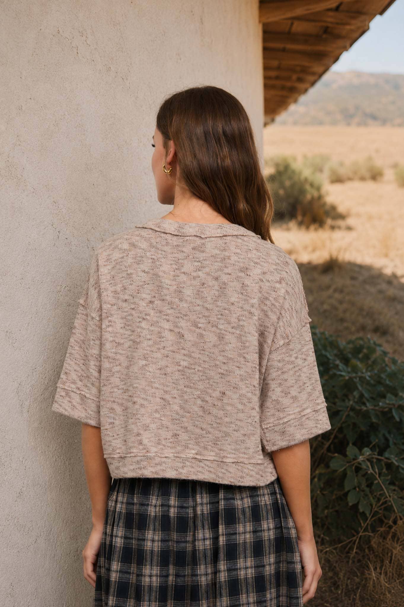 MARLED BUTTON DOWN SHORT SLEEVE RAW EDGE KNIT TOP |QUEEN BEE