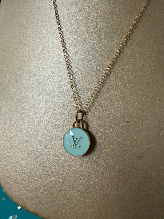 Mint Round Medallion Necklace – Gold Tone Chain