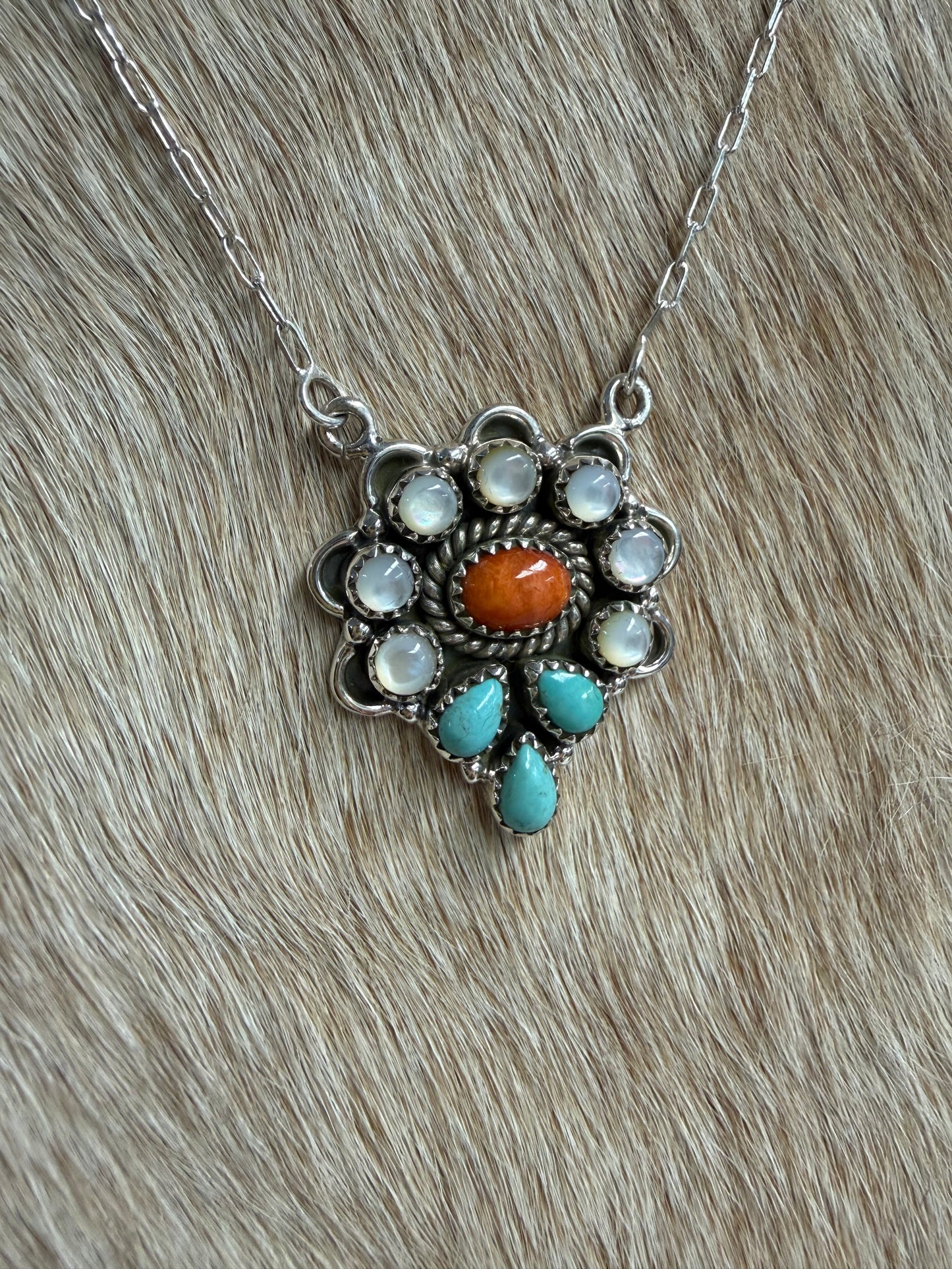 SUMMER DAYS SPINY TURQUOISE SHELL NECKLACE | Queen Bee Boutique