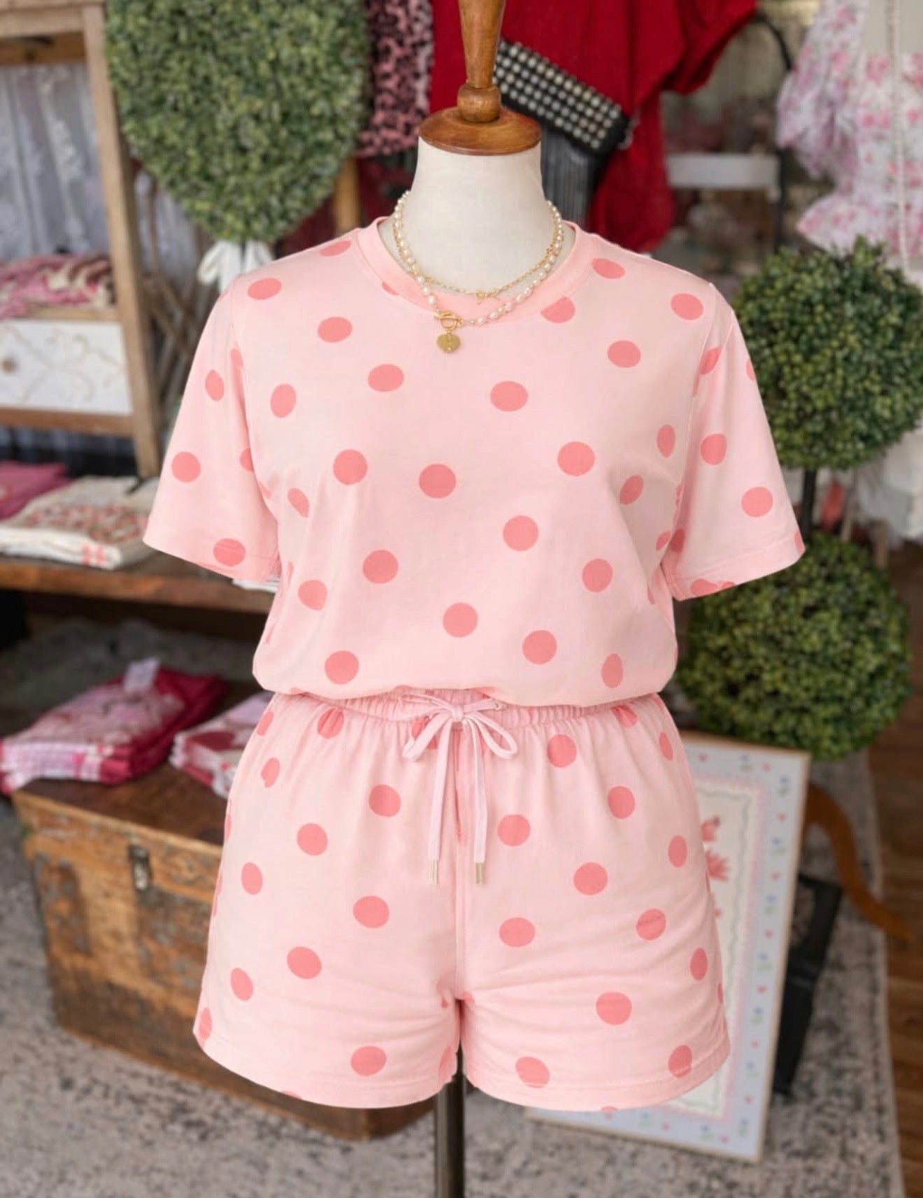 Women's Oversized Short-Sleeve Pink Polka Dot Matching 2-Piece Top and Shorts Set, Elastic Light Casual Clothing with Pockets | Queen Bee Boutique