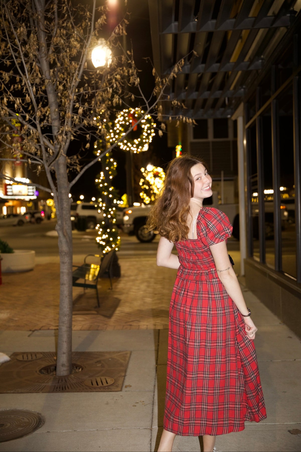 HOLIDAY PLAID PUFF MIDI DRESS