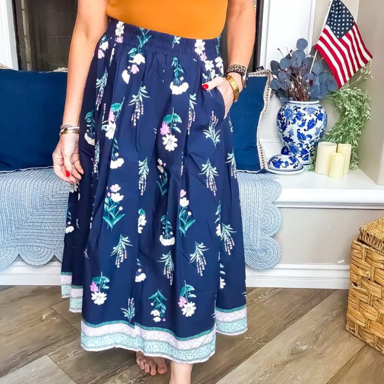 Floral Skirt Navy Skirt | Queen Bee Boutique