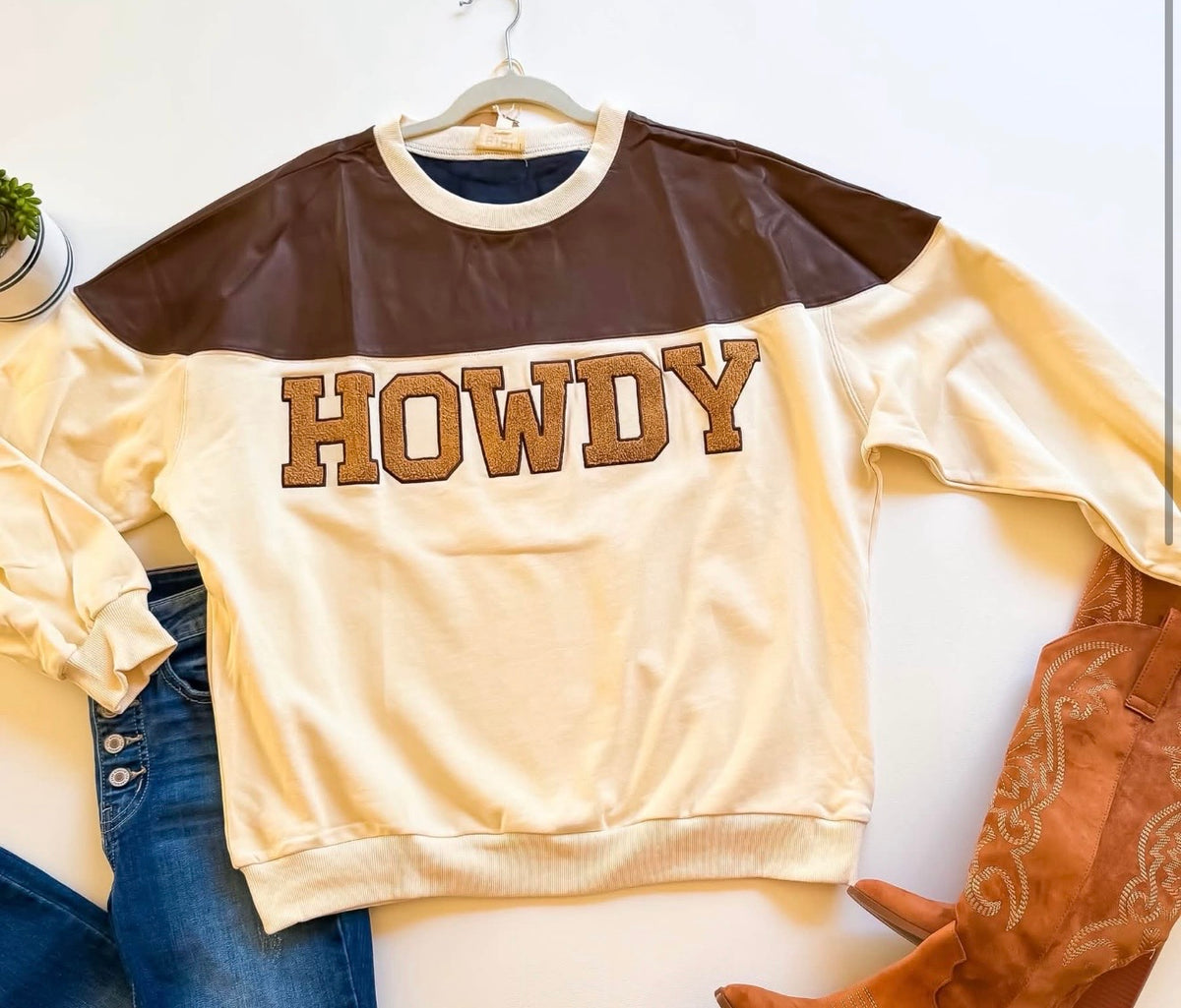 Howdy Western Crewneck Pullover | Queen Bee Boutique