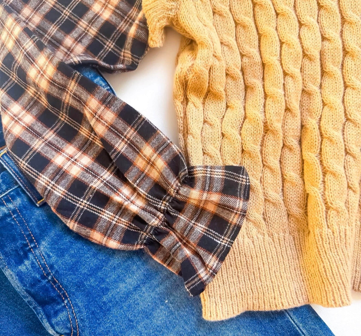Cozy Cable Knit Sweater Vest with Plaid Sleeves – Tan &amp; Black