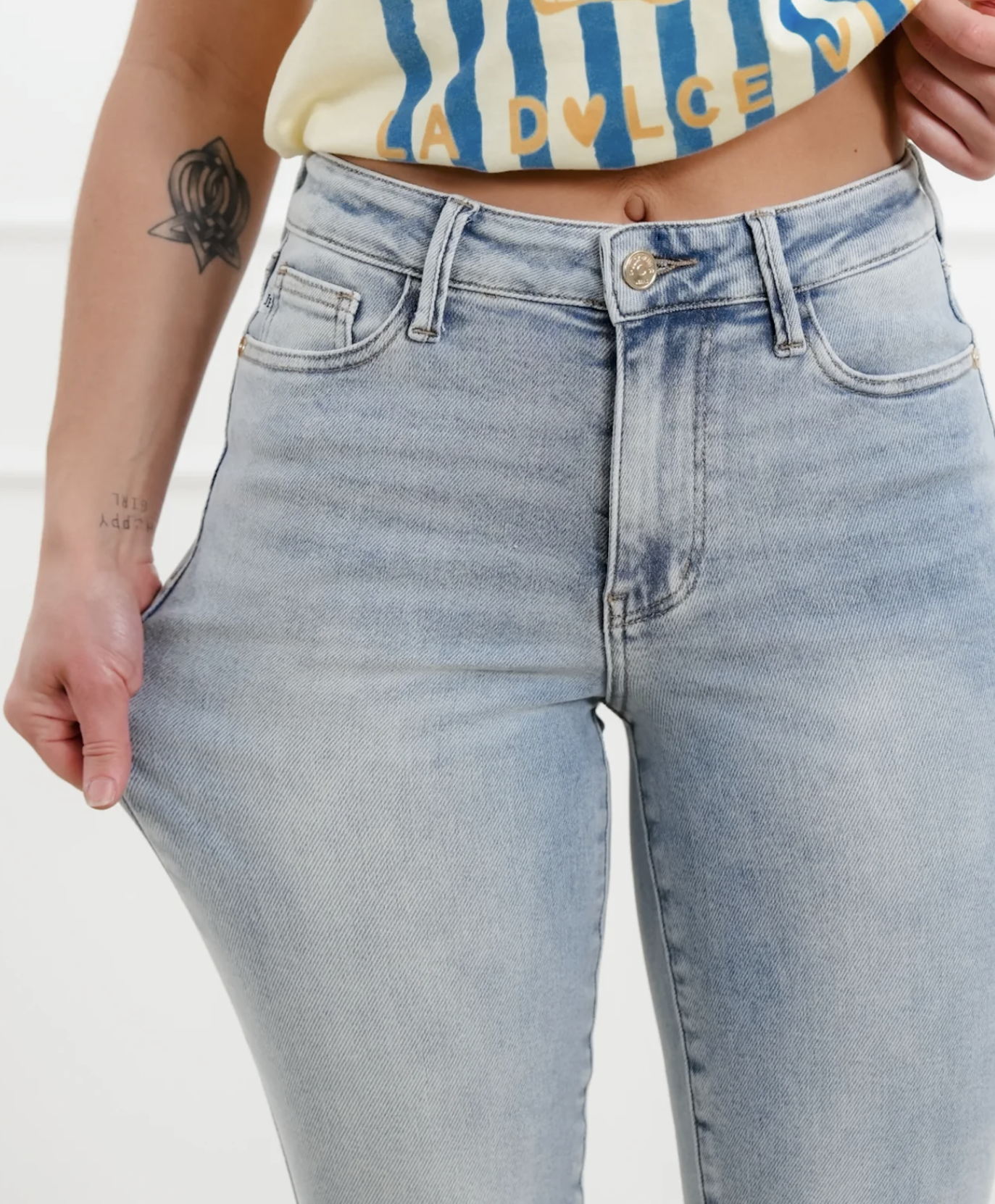 Judy Blue Kick Flare Raw Hem Cropped Jean | Queen Bee Boutique