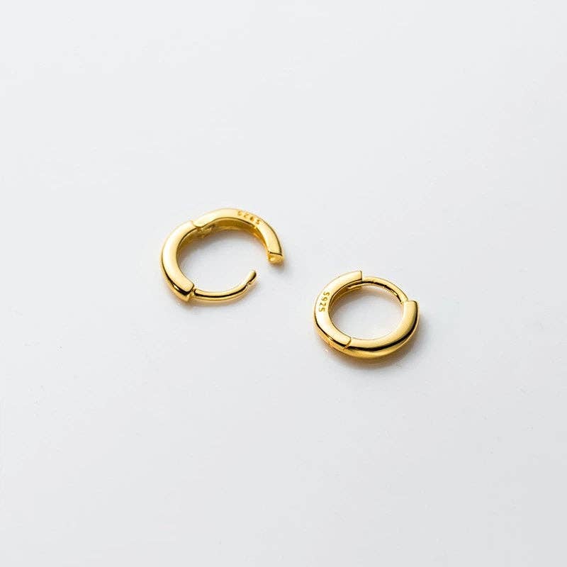 Dainty Minimalist Huggie Hoop Earring in 925 Gold Plated | Queen Bee Boutique