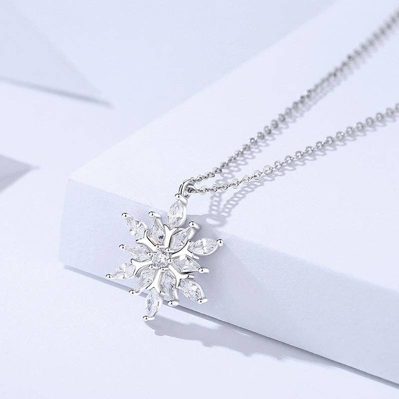 Dainty Snowflake Pendant Necklace in 925 Sterling Silver
