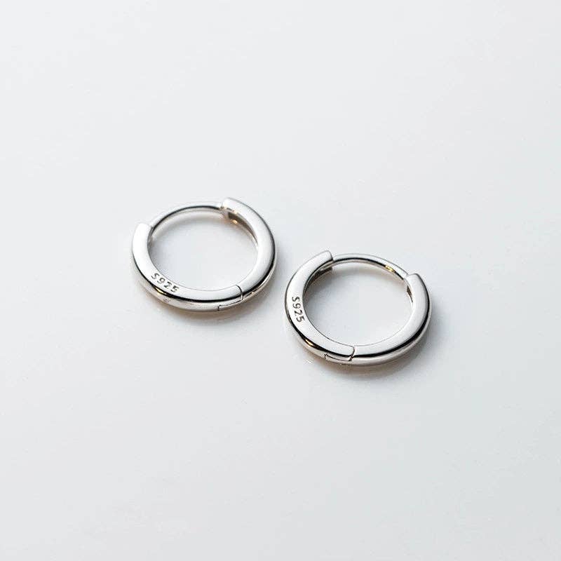 Dainty Minimalist Huggie Hoop Earring in 925 Gold Plated | Queen Bee Boutique